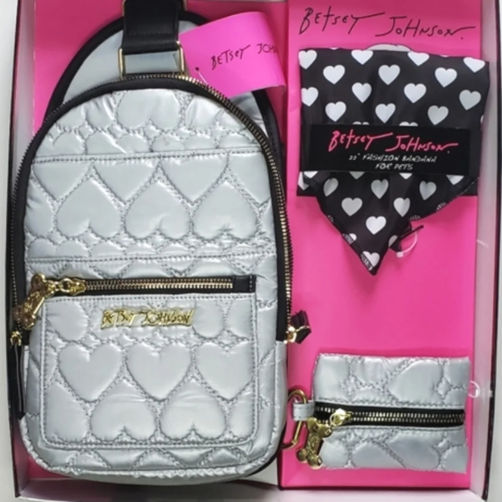 Betsey Johnson adorable rare